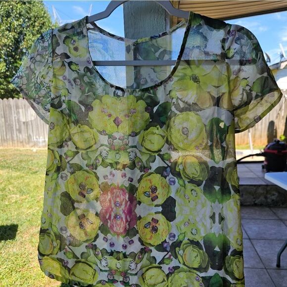 Trasparent green t-shirt - Picture 2 of 2